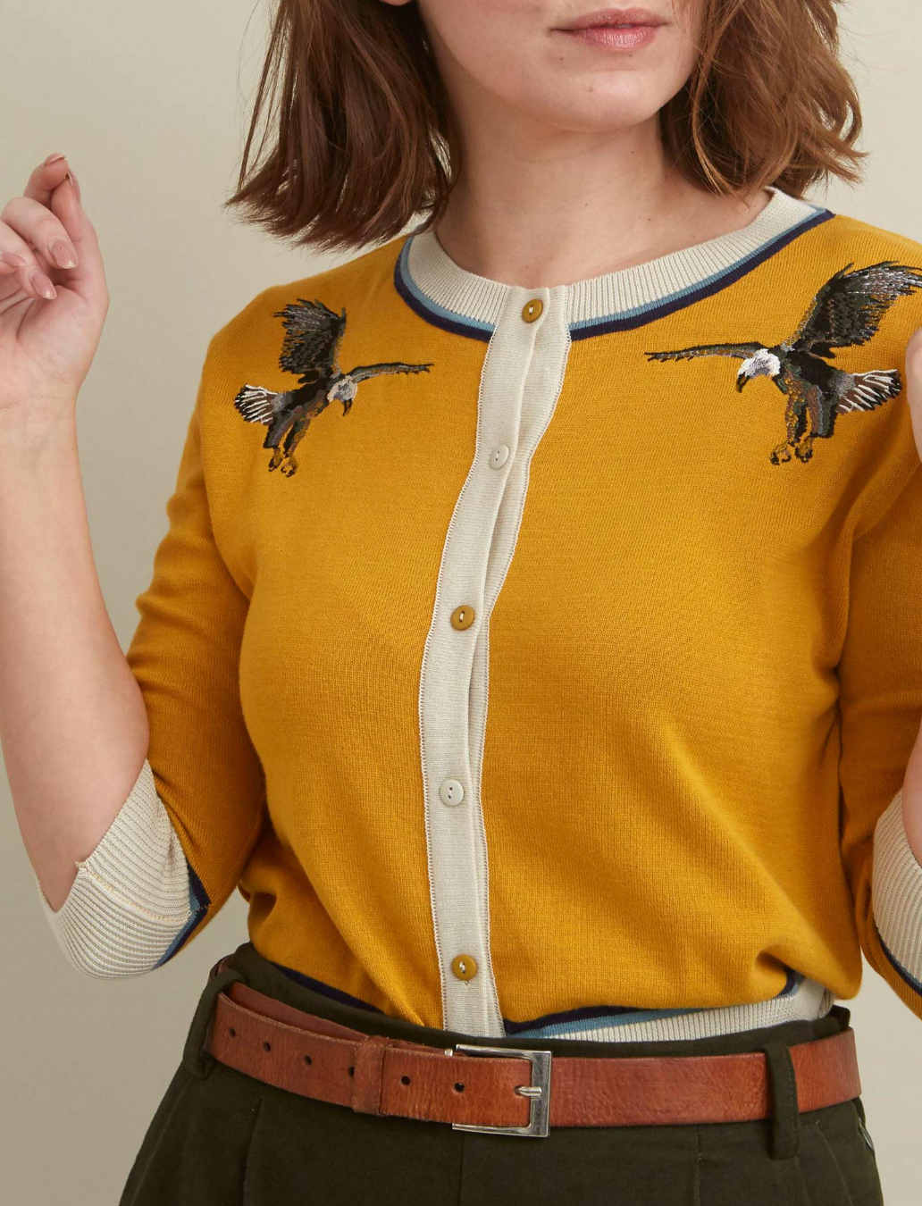 PALAVA - Cardigan Vera Mustard Eagles Embroidered