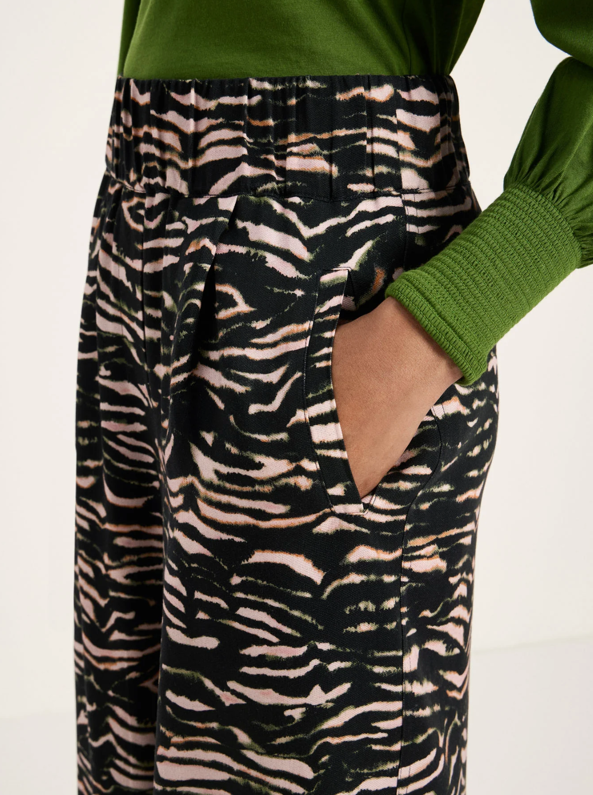 Lanius - Hose mit weitem Bein