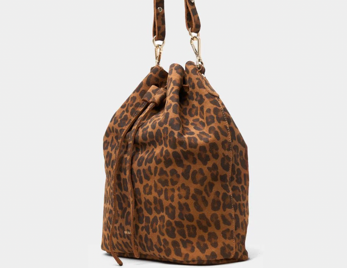 Ann Kurz - Convertible Saku Bucket Bag