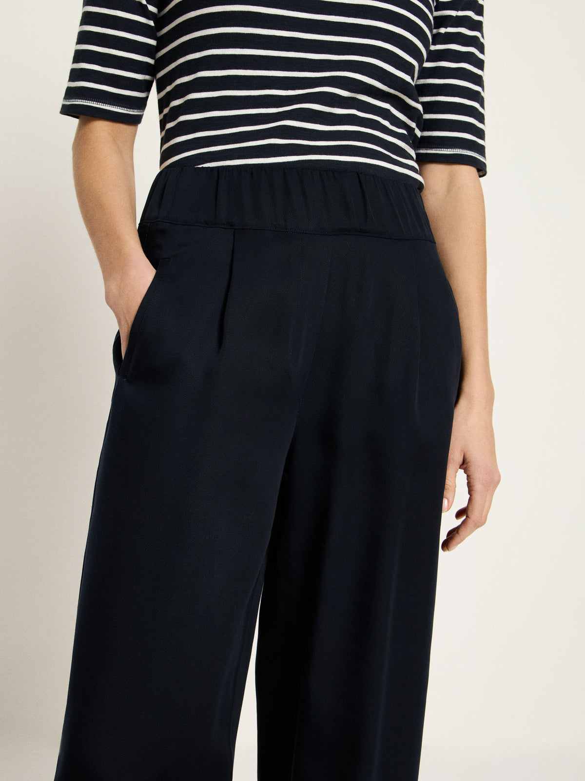 Lanius - Hose mit weitem Bein