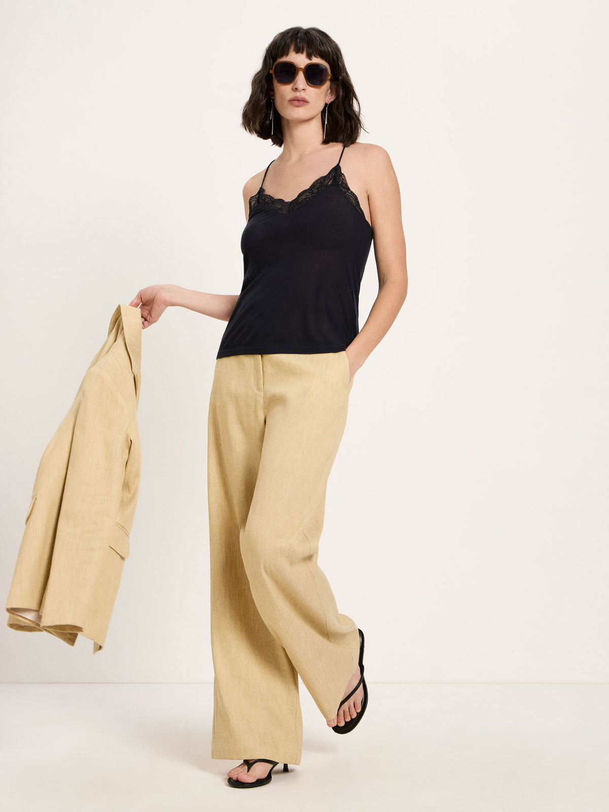 Lanius - Spitzentop aus Tencel