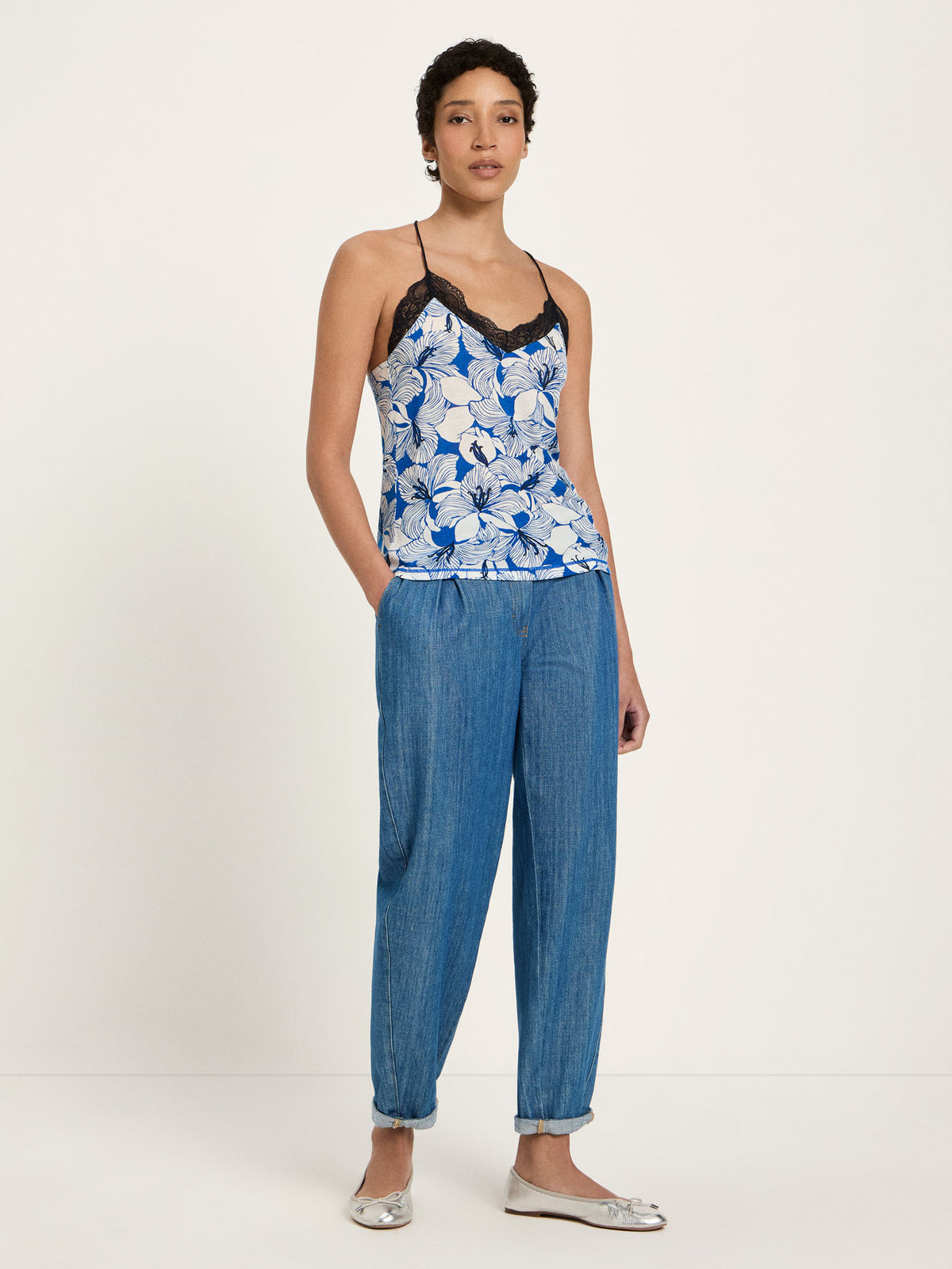 Lanius - Spitzentop aus Tencel™