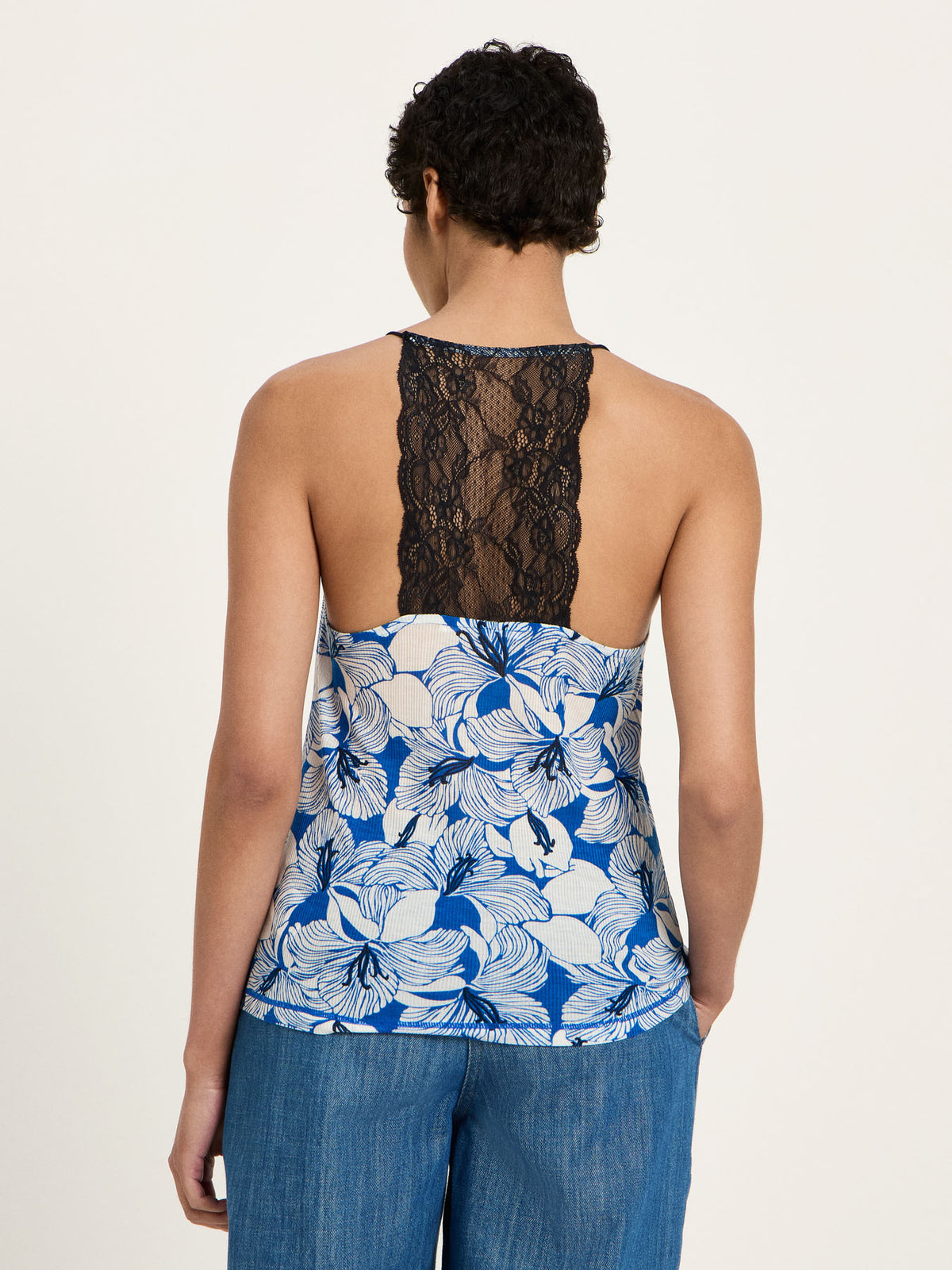 Lanius - Spitzentop aus Tencel™