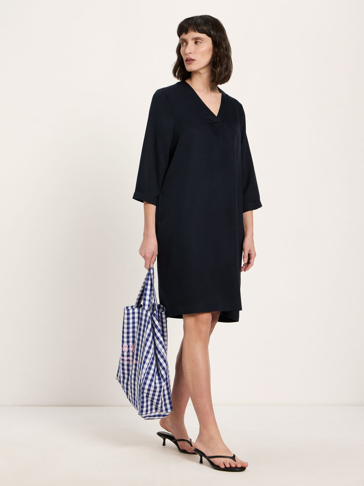 Lanius - Kleid mit V-Ausschnitt