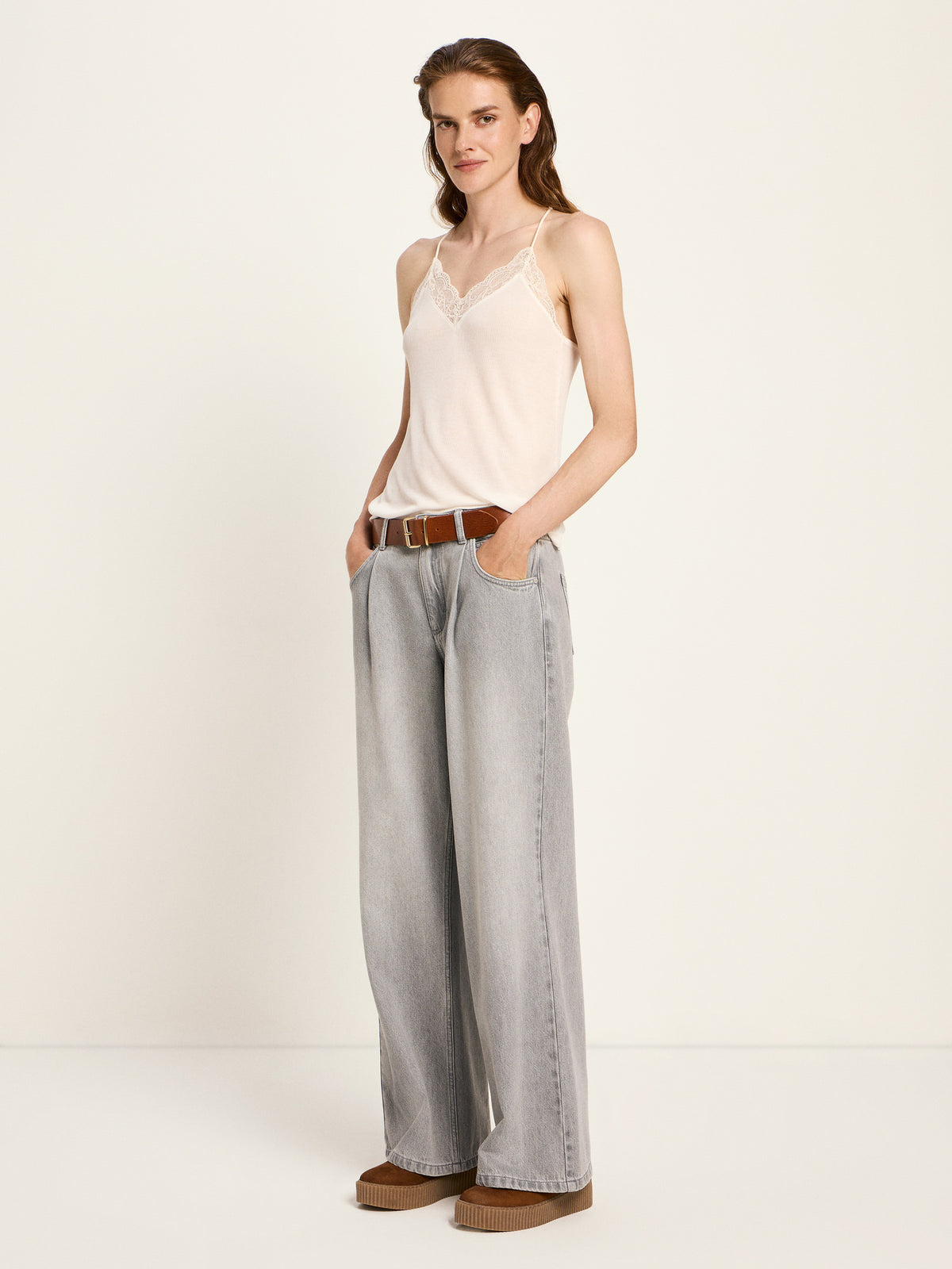 Lanius - Spitzentop aus Tencel