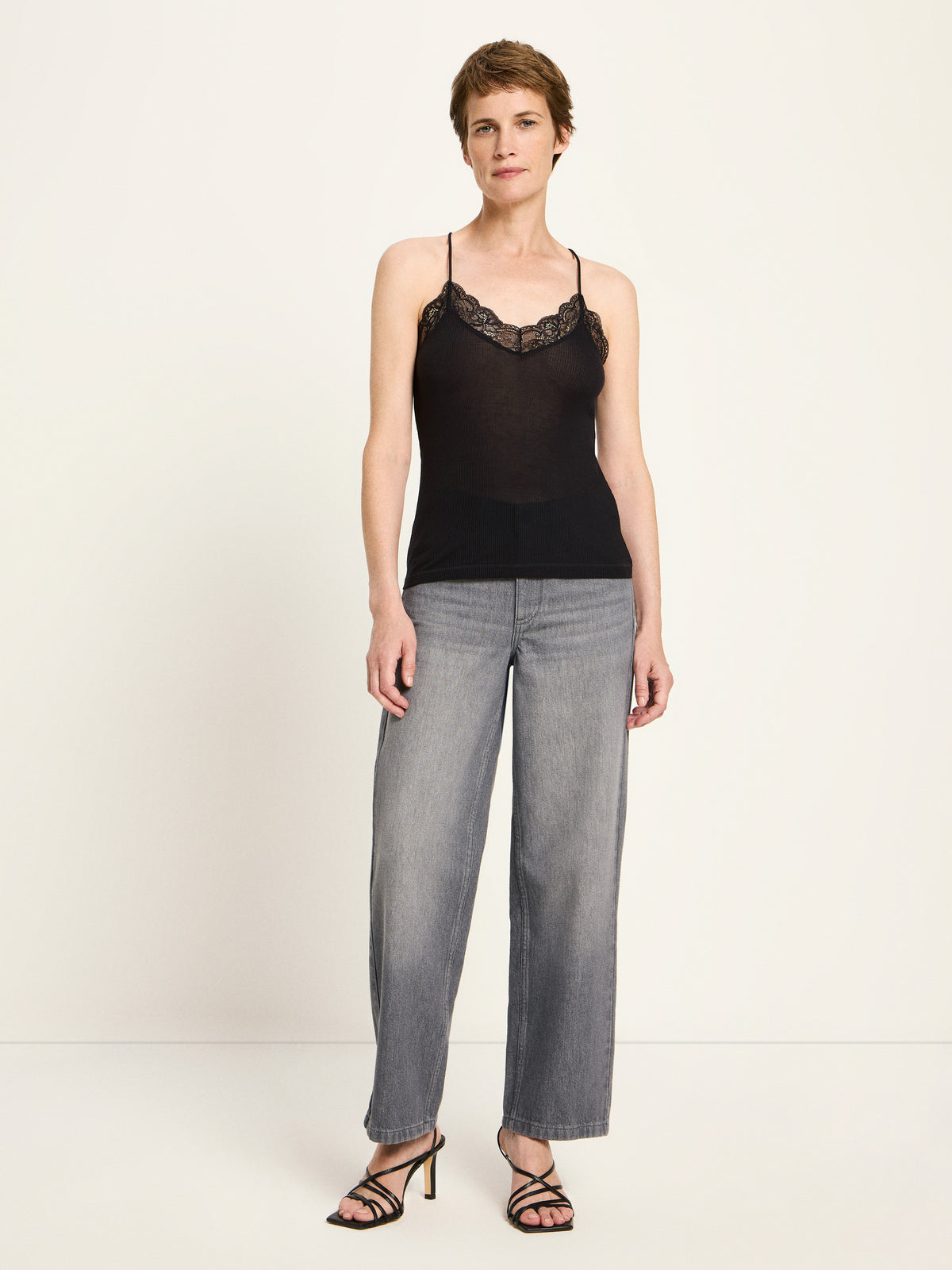 Lanius - Spitzentop aus Tencel